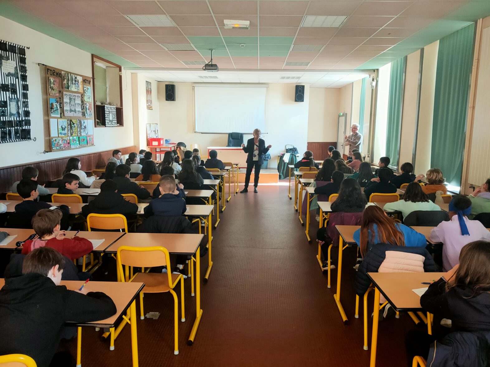 La république rend visite aux élèves de l’école